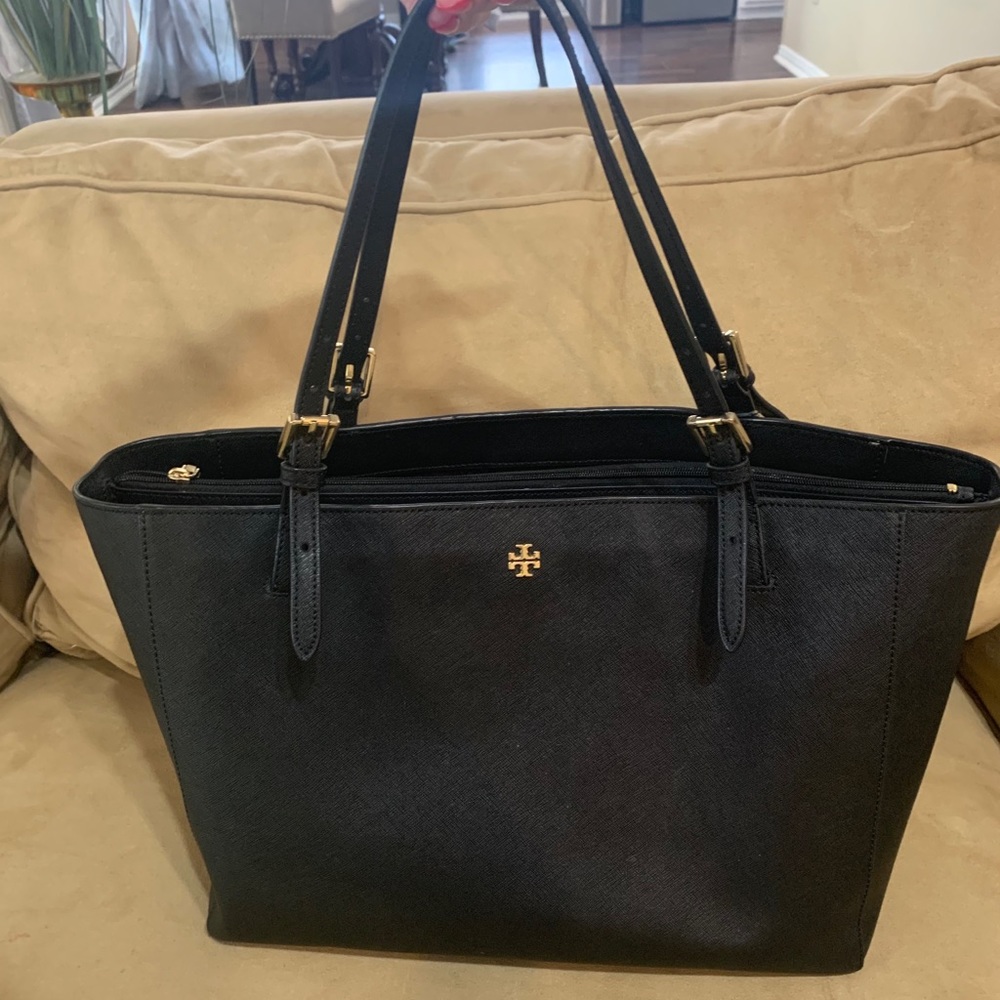 Tory Burch Saffiano Leather Robinson Tote